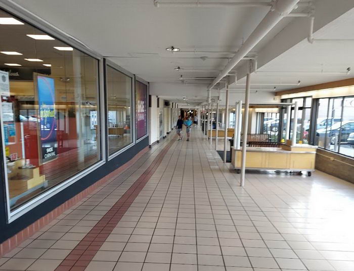 Jackson Crossing (Paka Plaza) - Photo From Mall Website (newer photo)